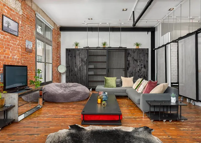 Wolroy House 206